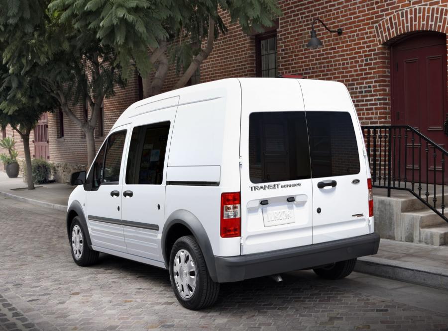  Ford Transit Connect 2010 года  (фото 100 из 109)